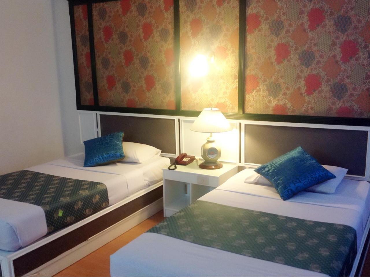 Highway Hotel Chiang Mai Exterior photo